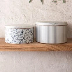 Laura Ashley Set 2 Blikken Candy Stripe En Woodruff -Laura Ashley 71da1a80bf54449486141d9438f5da38